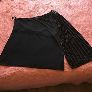 Torrid one sleeve black sequin shirt